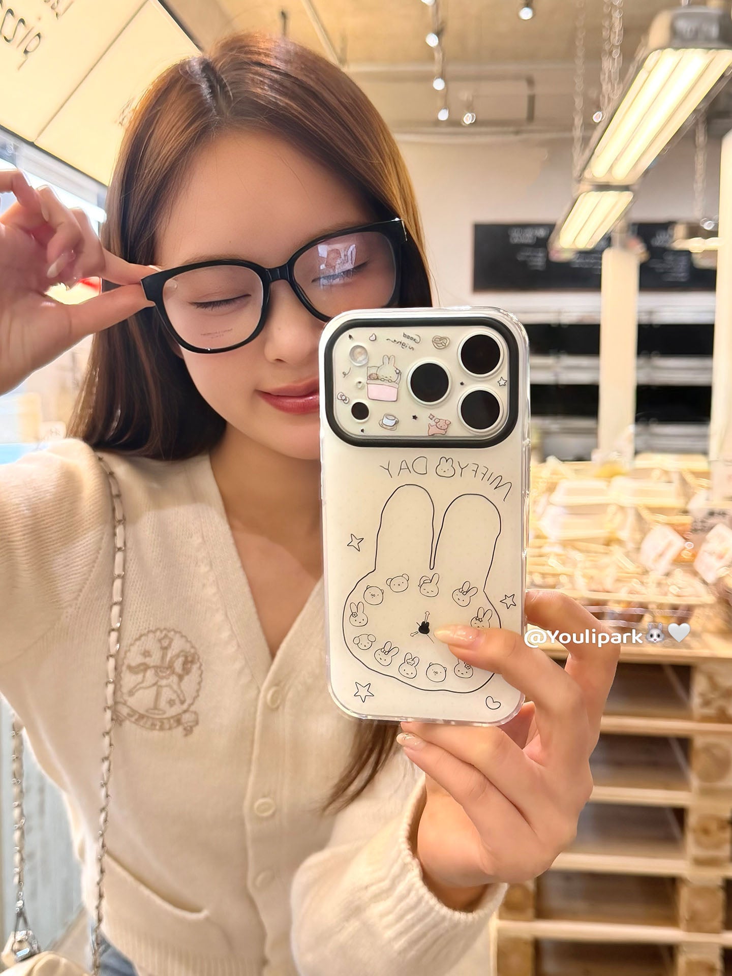 Yuri Park ins Koreya sadə və yaraşıqlı dovşan ayı saatı 17 17pro Apple 17ProMax cib telefonu qutusu iPhone16 hər şey daxil 14 yeni 16Promax qoruyucu örtük