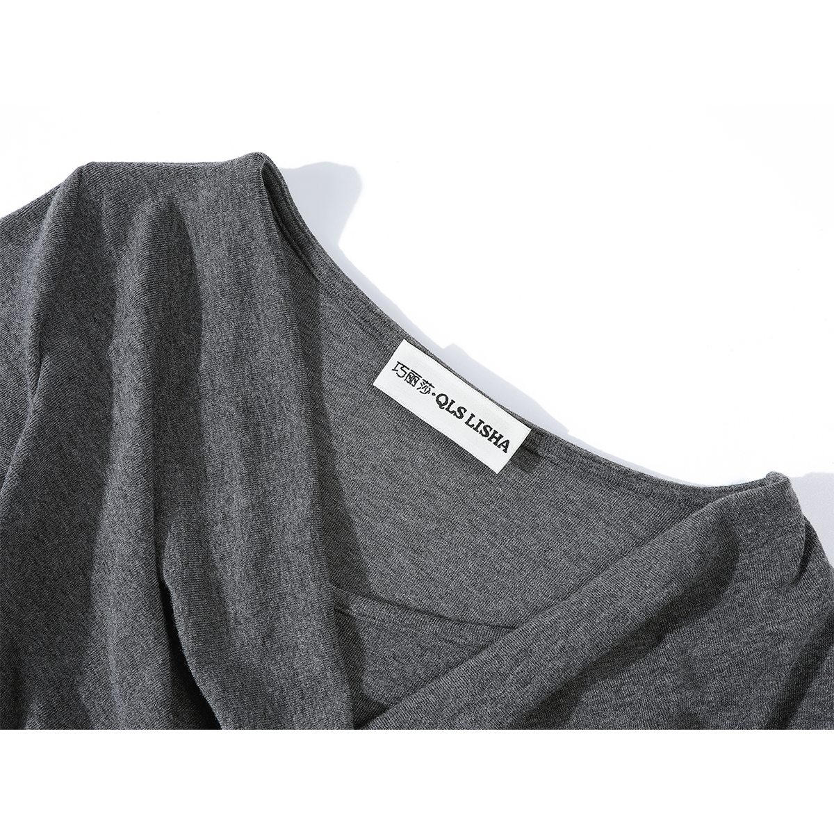 Chola Lisa Erkən Yaz və Payız Uzunqollu Futbolka Qadın Geyimi, Duffle Yaxalı Daxili Qatlı Top, Amerika Üslubunda Düzensiz İncə Formalı Boz Köynək