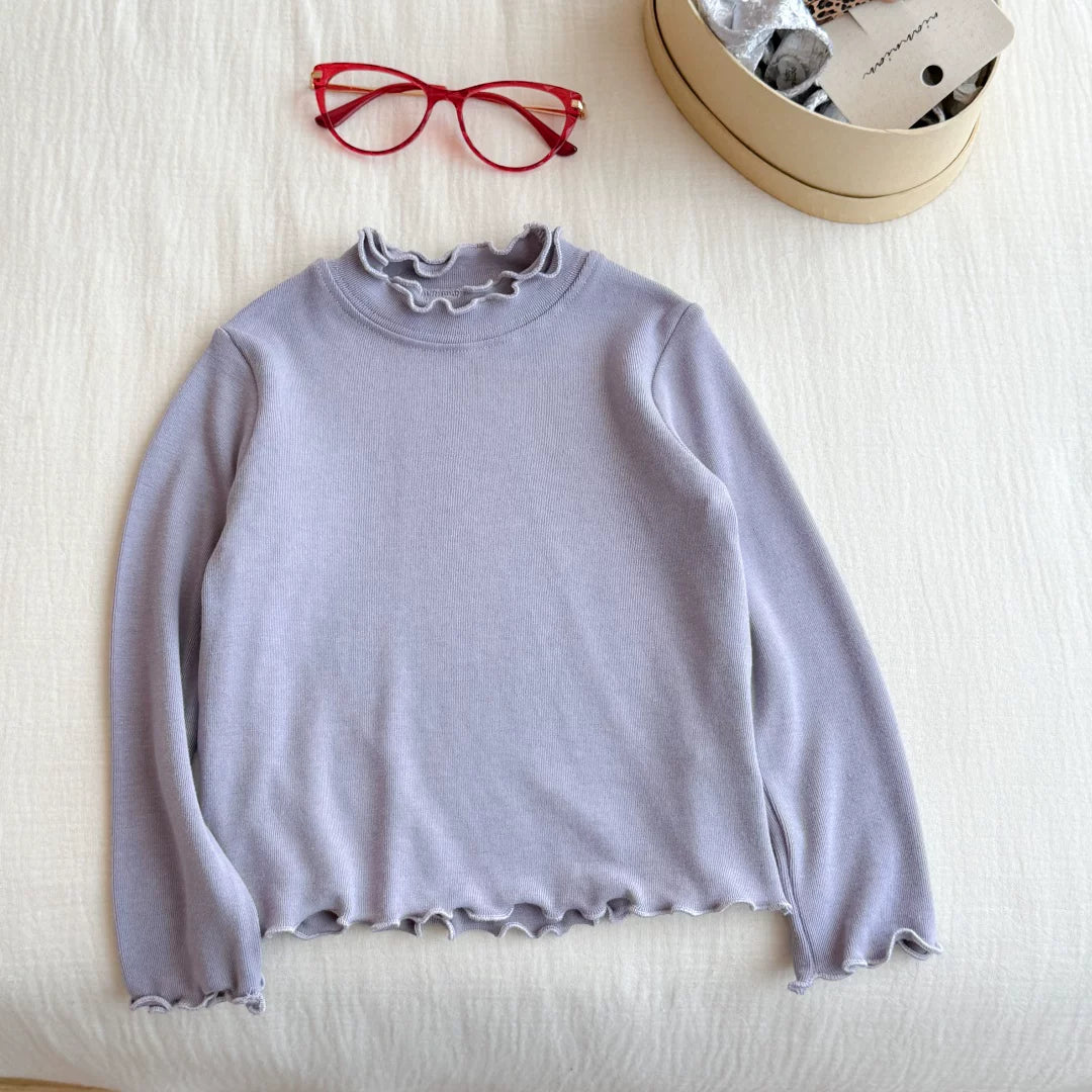 Qız uşaqları üçün dəbli və çoxfunksiyalı payız geyimləri: sadə krujeva yaxalıqlı futbolka, qız uşaqları üçün dəbli payız köynəyi.