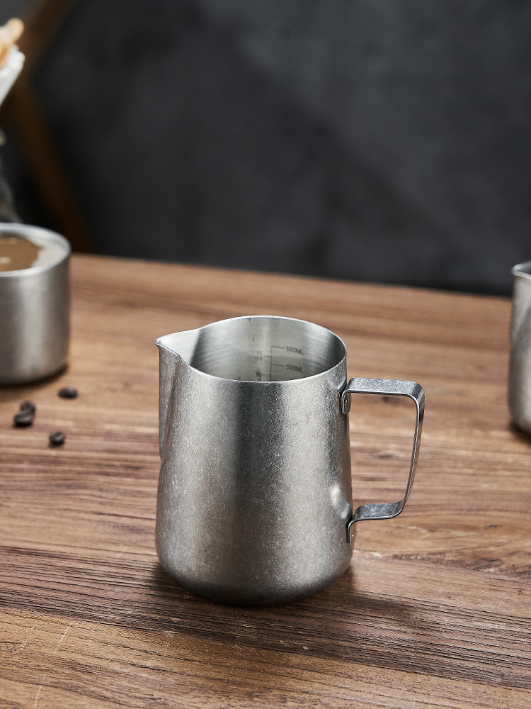 Retro nostalji qəhvə qabları paslanmayan poladdan hazırlanmış latte sənəti qabı sivri ağızlı qəhvə latte sənət stəkanı professional süd köpüyü fincanı süd çəni
