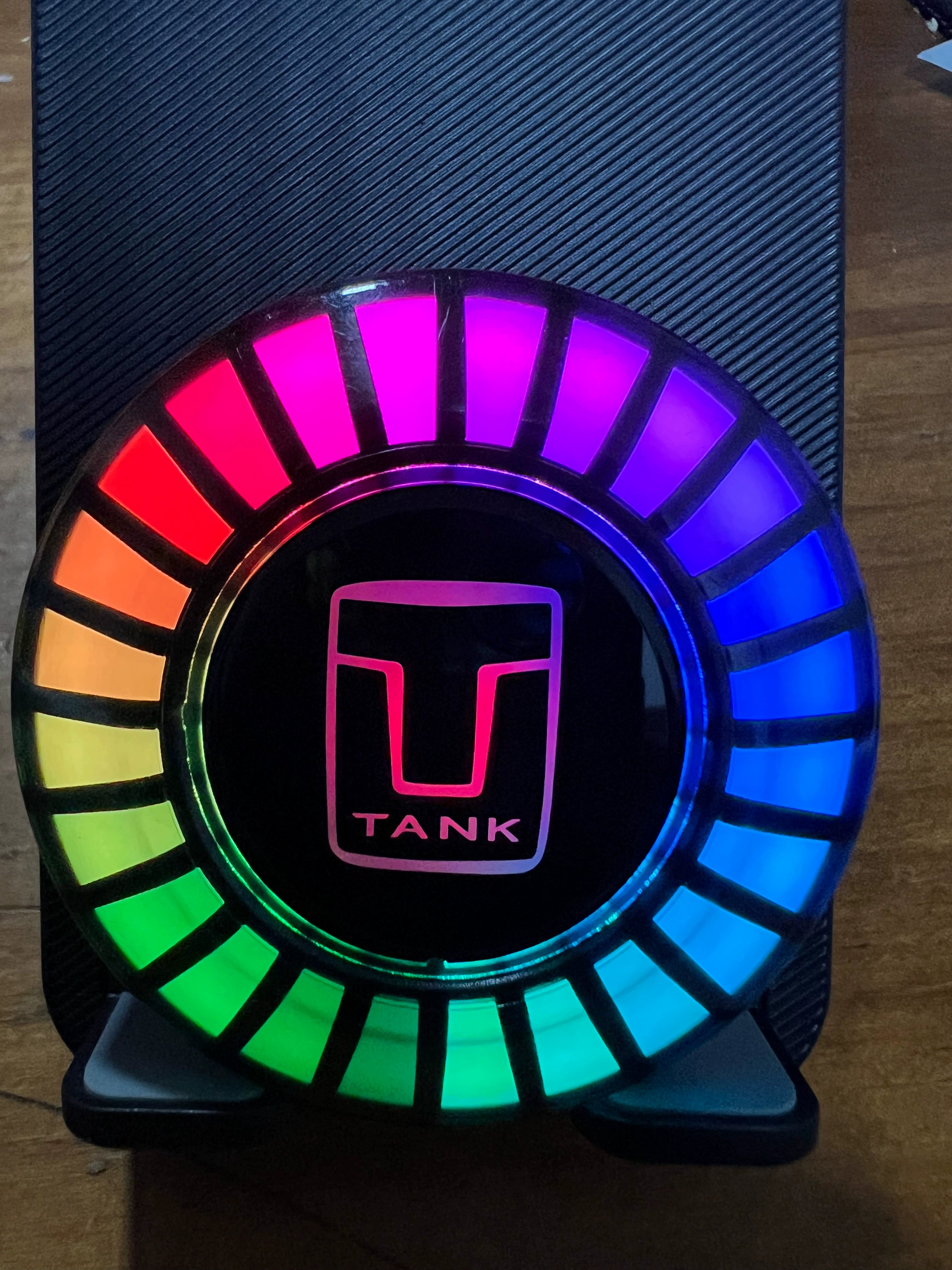 Yeni Təkmilləşdirmə Maqnit Emiş RGB Avtomobil Səsli İdarəetmə Pikap Mühit İşığı Ağıllı Avtomobil Havalandırma Ritmi İşıqlı Dekorasiya