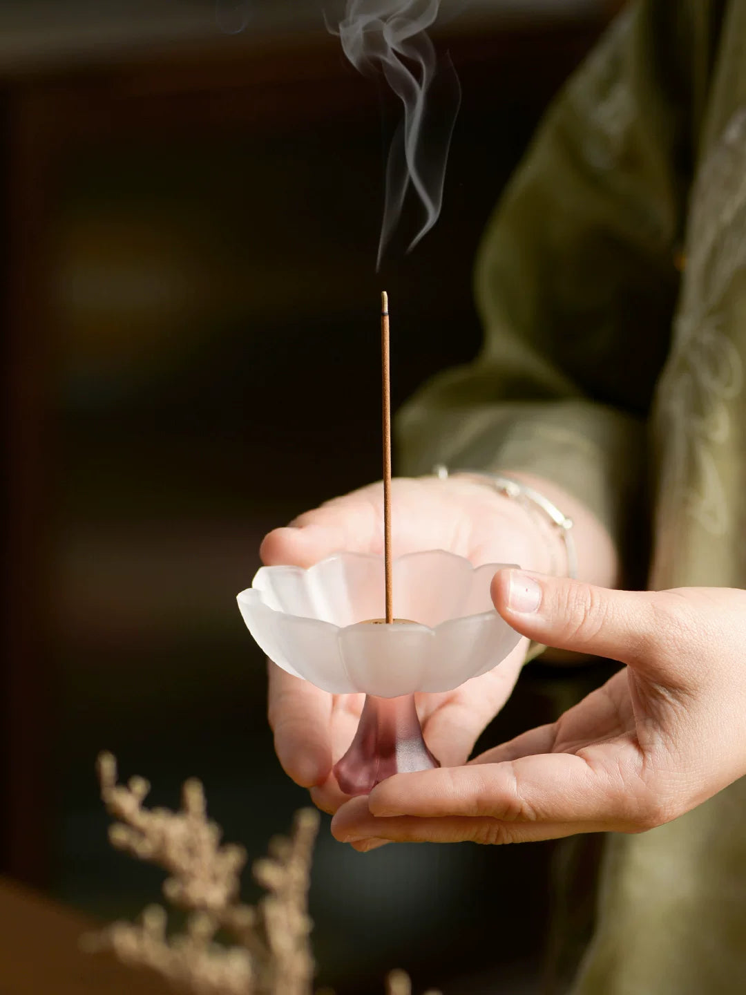 Çin üslublu Zen üslublu şirli lotus buxur yandırıcı, səndəl ağacı buxur tutacağı, xətt buxur bazası, evdə qapalı aromaterapiya brülörü