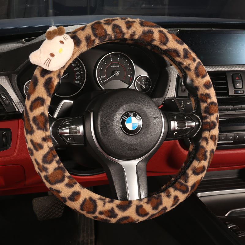 New winter plush car steering wheel cover, warm, heated, protective, cute cartoon, non-slip and sweat-absorbent.
