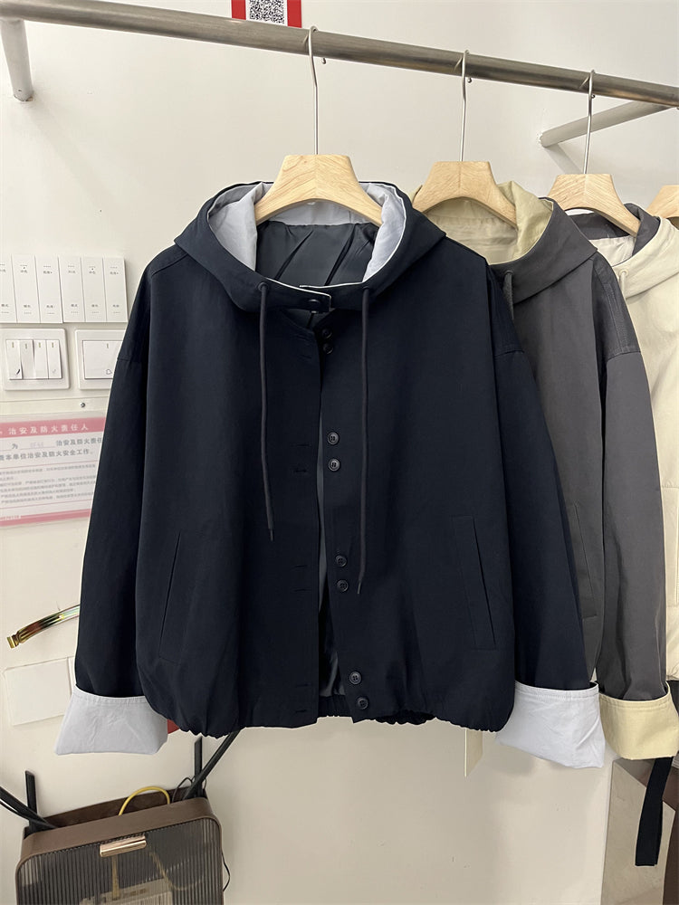 Koreya üslubunda qadınlar üçün kiçik başlıqlı qısa trençkot, 2025 payız yeni moda tələbə boş təsadüfi top