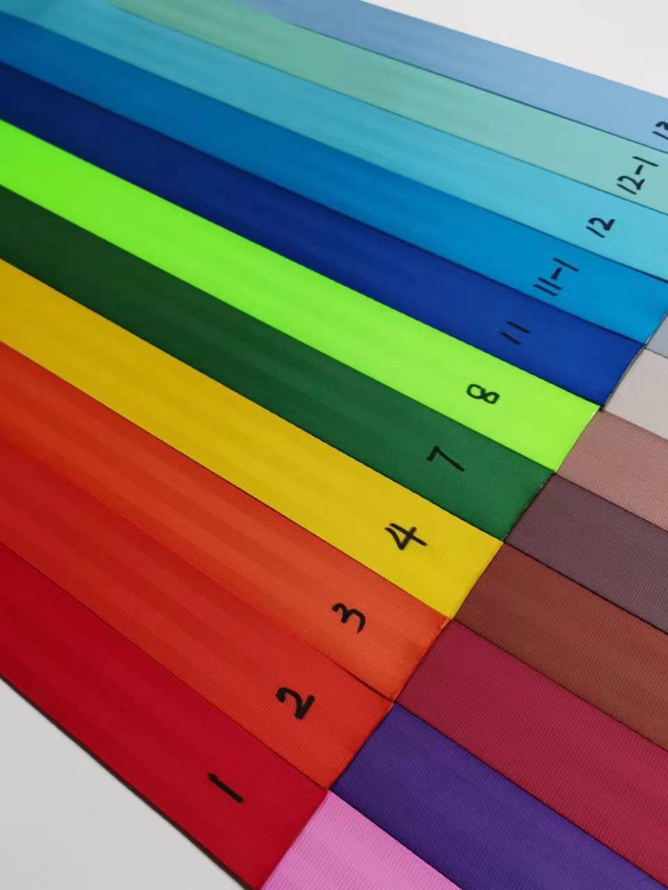 Eni 47 mm Milli Standart Keyfiyyətli Avtomobil Təhlükəsizlik Kəməri Lenti Təhlükəsizlik Kəməri Orijinal Avtomobil Kəmərinin Rəng Dəyişdirilməsi üçün istifadə edilə bilər