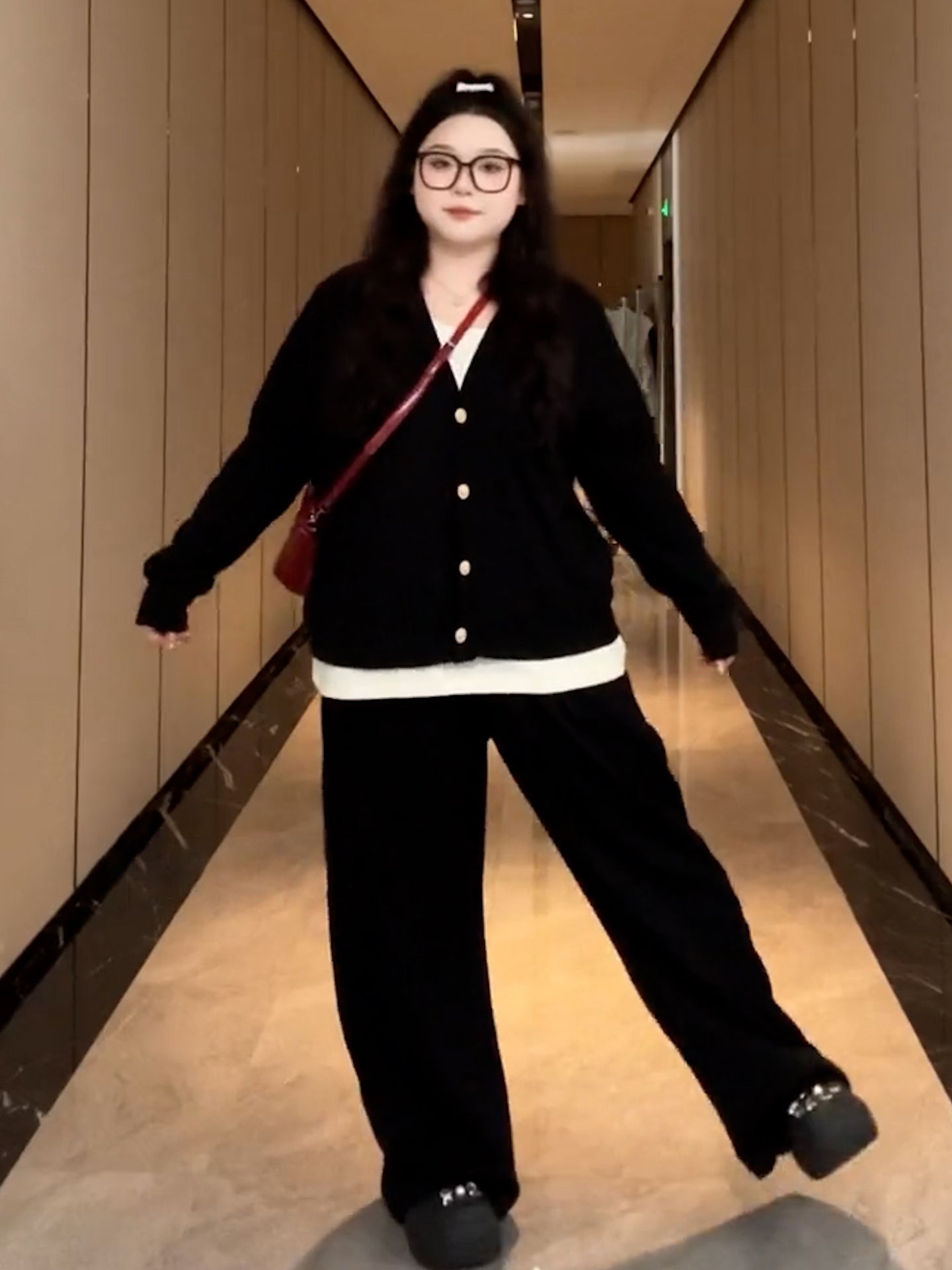 Plus size women's clothing, very cute early fall set, slimming faux two-piece shirt and elastic waist pants, two-piece set.