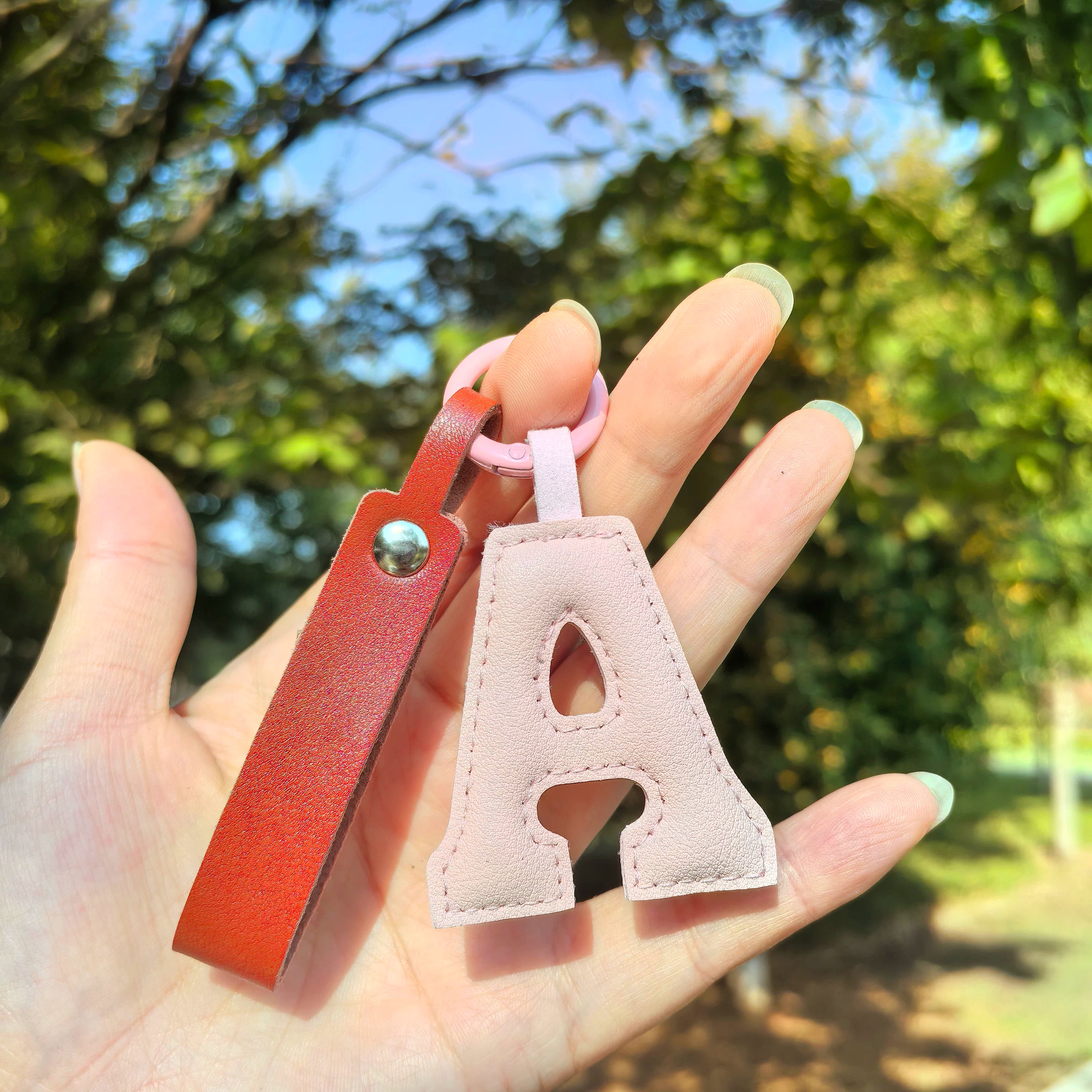 Şokoladlı İngilis hərfli açar zənciri avtomobil açar zənciri çantası aksesuarı mobil telefon cazibəsi ST