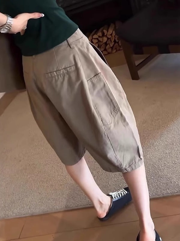 Böyük ölçülü Koreya üslubunda, geniş, gənc qadınlar üçün beşbucaqlı enli şalvar, yay üçün idealdır, arıqladıcı, şık, üçölçülü kəsimli düz şortlar