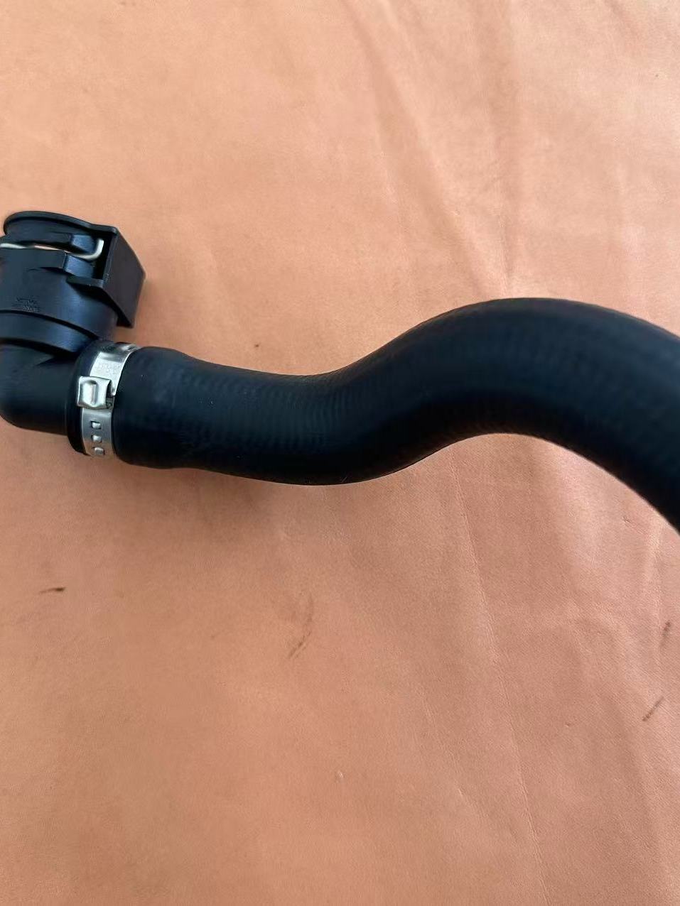 Great Wall Haval F5, Haval H4, H6, Wey VV5, VV6, brand new H6 with original electronic water pump inlet and outlet hoses.