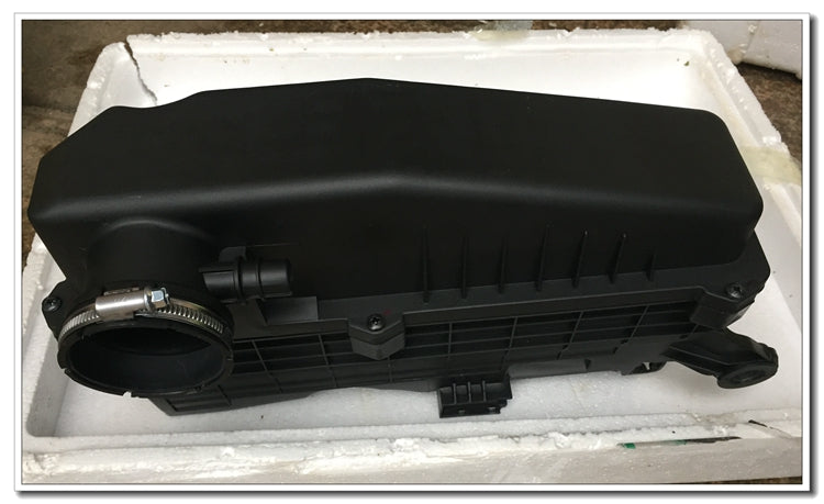 Compatible with Peugeot 308S, New 308 and 1.6 Air Filter Assembly