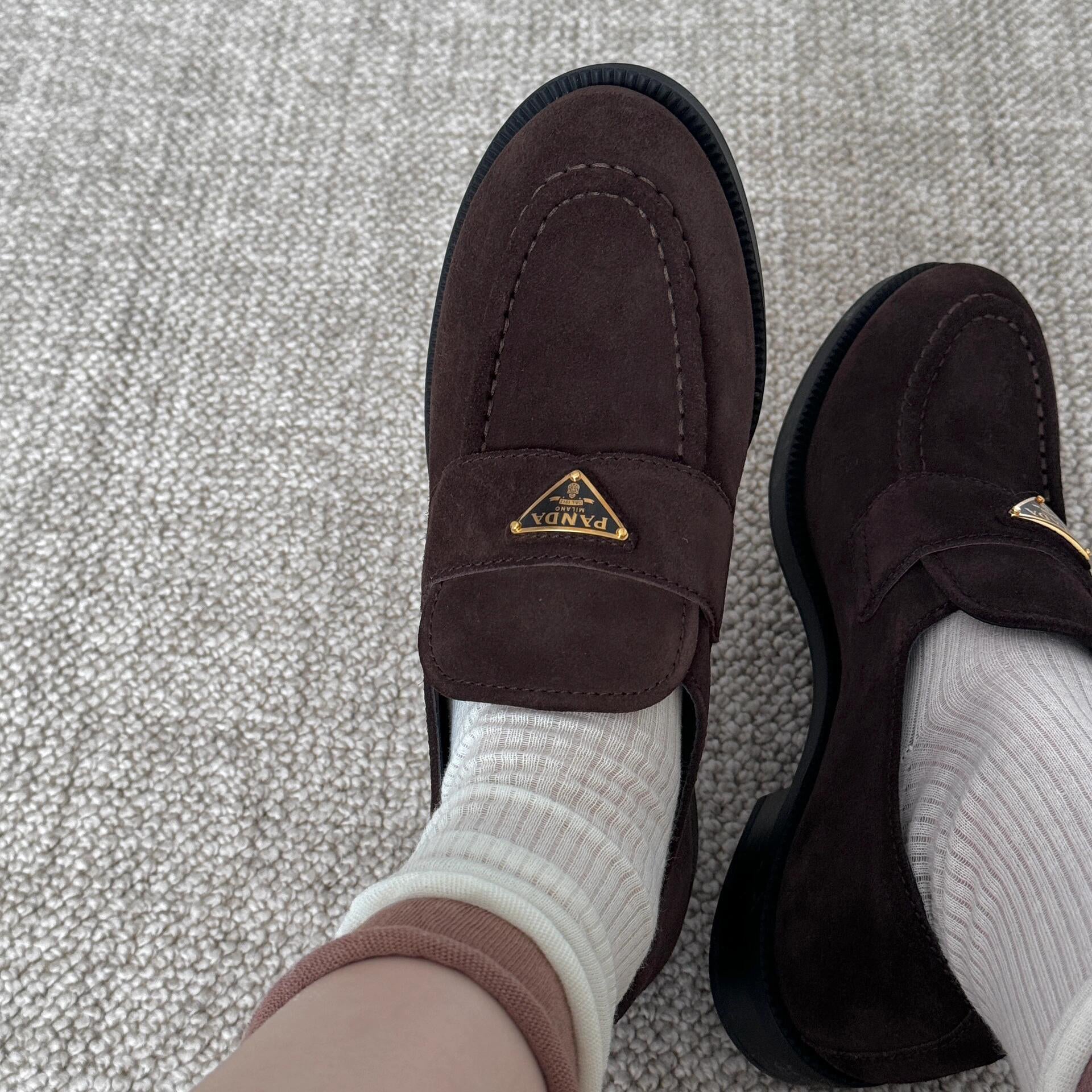 Quzu dərisi versiyası ~ Retro üçbucaqlı tokalı orijinal dəri qalın dabanlı qadın payız sürüşkən loferləri qalın dabanlı balet ayaqqabıları