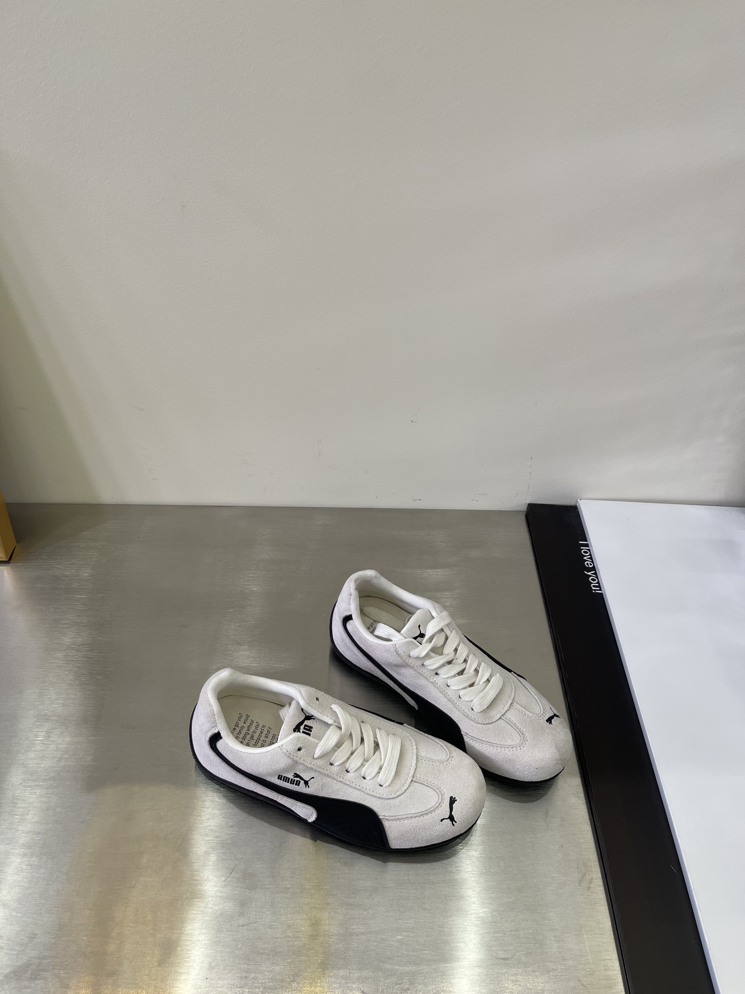 Genuine leather platform sneakers for women, new model 2025, limited sizes, available for export and retail.
