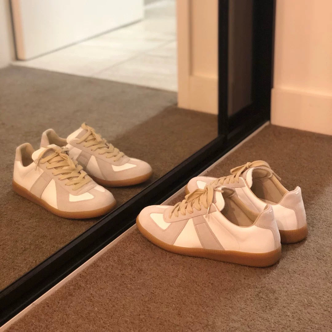 Laoqi Family Soul Edition German Training Shoes, 2025 New Style, White Flat Genuine Leather Fashion Sports Couple Shoes