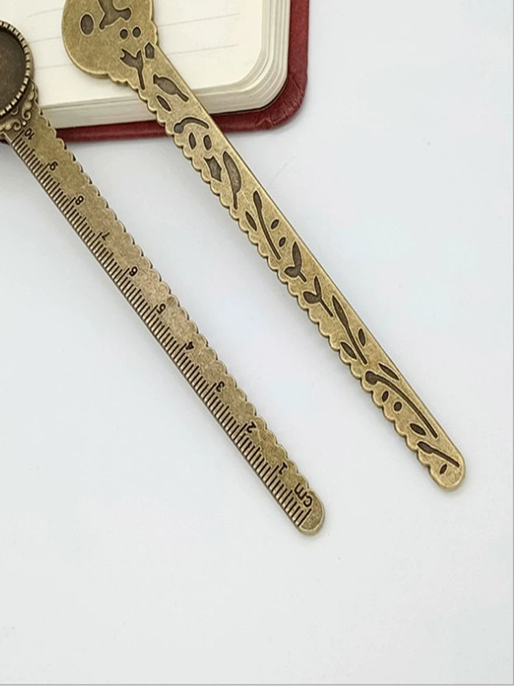 Yumşaq saxsı baza, boyalı saxsı altlıq, gil aksesuarlar, əl işi materiallar, boyunbağı kulon, retro kulon, toxunmamış parça parçası