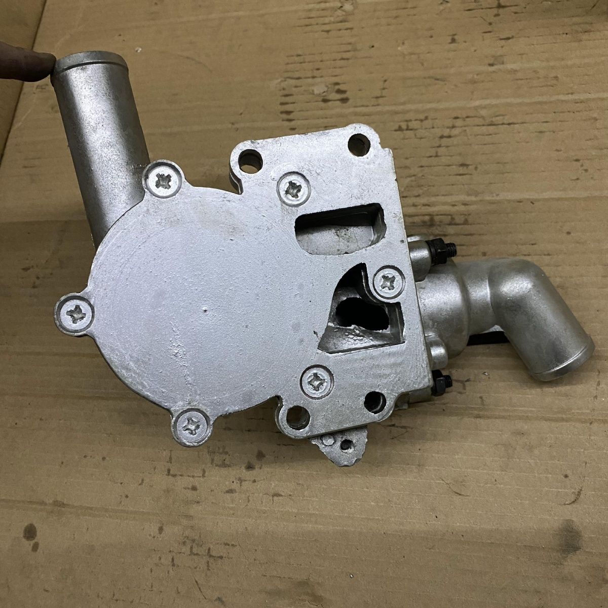 Pekin Jeep BJ2122020Sbn492Q forklift mühərriki su nasosu yığımı benzin mühərrik hissələri