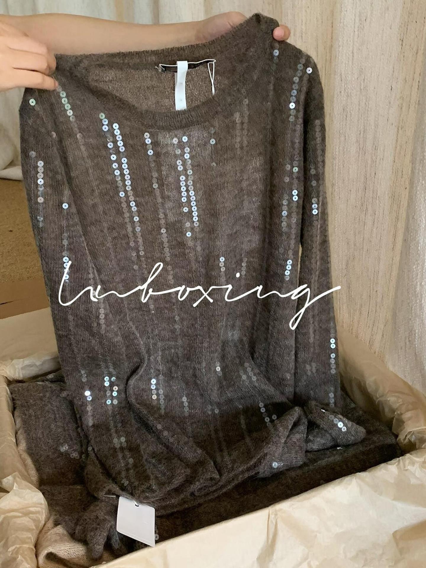 Qətiyyətlə tövsiyə edirəm! Payız və qış üçün mükəmməl olan, klassik, vintage üslubunda, rahat, bir az şəffaf, qəhvəyi rəngli yun sviter.