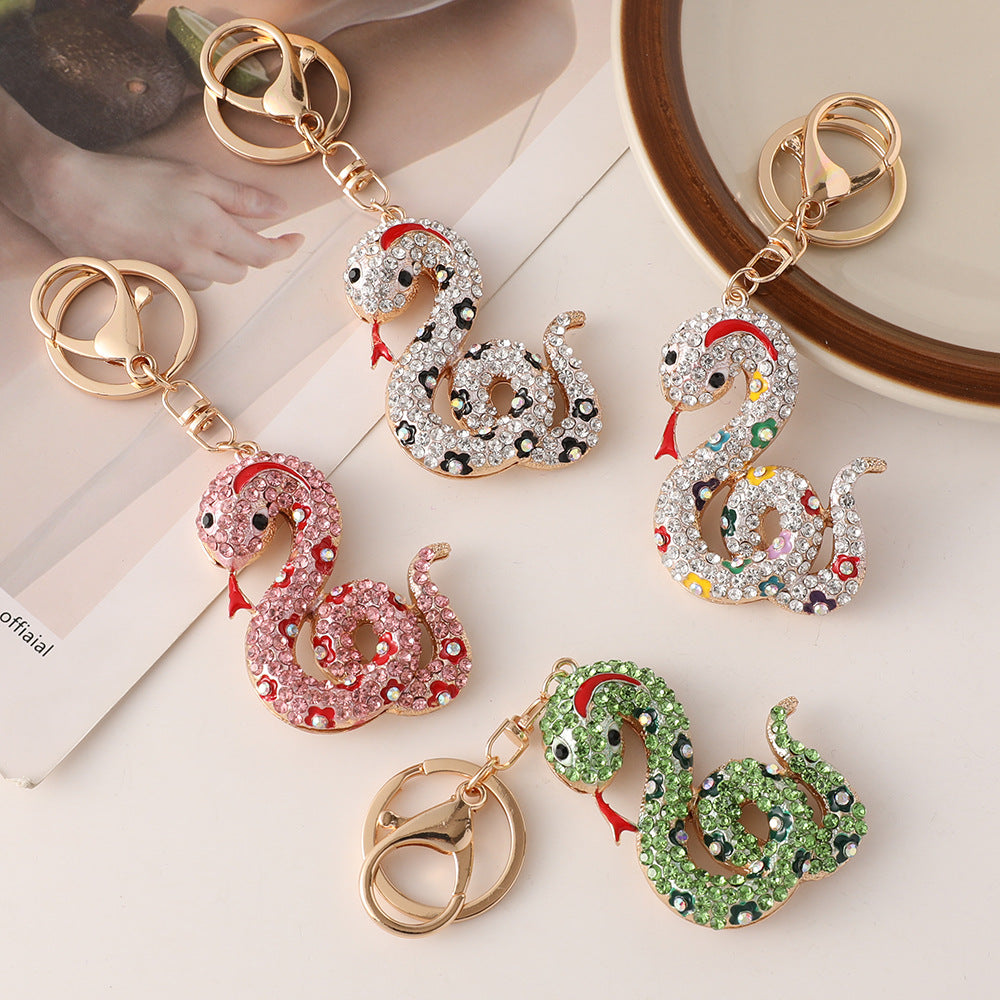 High-end 2025 new snake car key chain, snake Chinese New Year decorations, zodiac pendant, car decorations, chain.