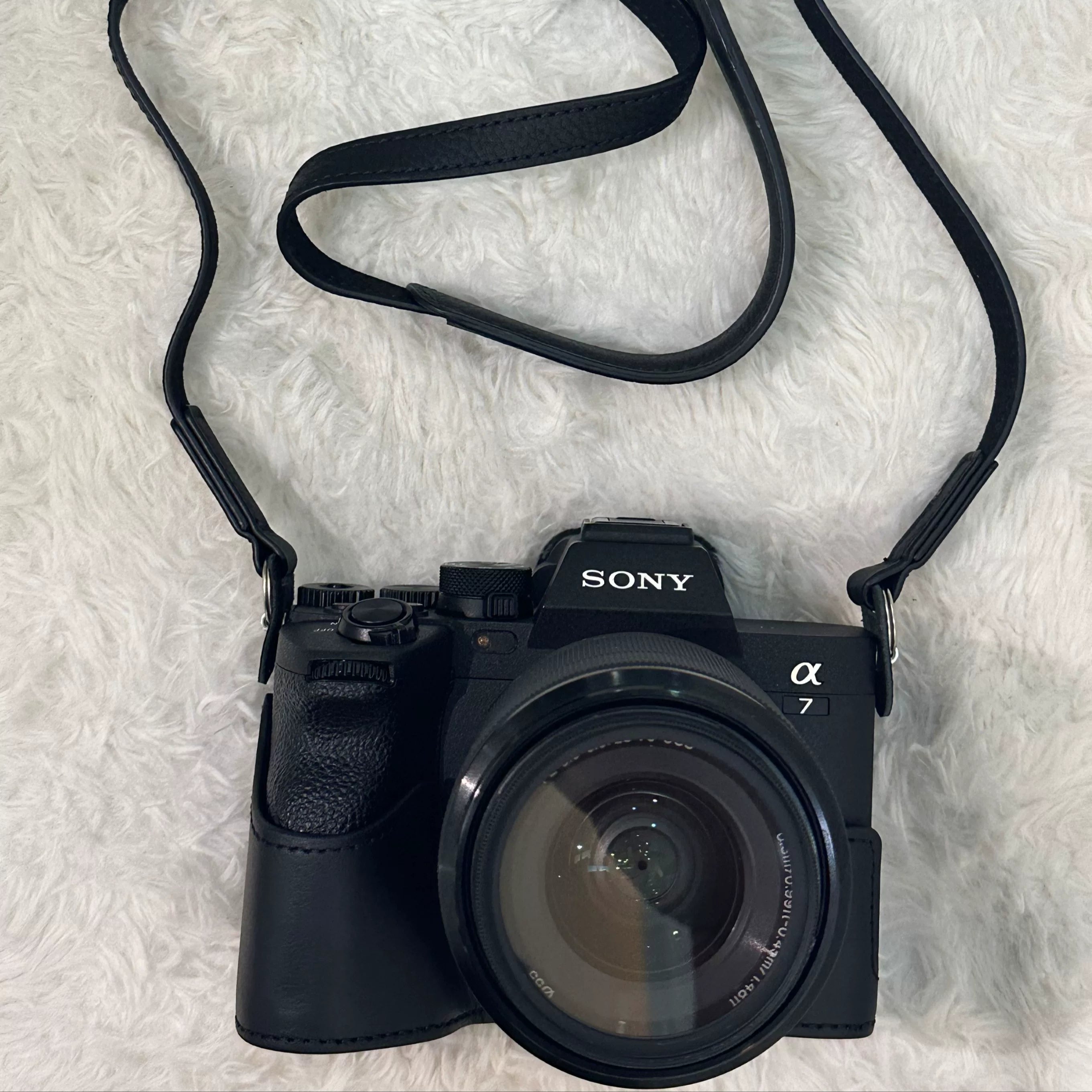Sony A7C2 orijinal dəri qoruyucu çanta A7CR kamera çantası A7M5/4 A7R5 ZVE10 birinci və ikinci nəsil dəri qutu bazası