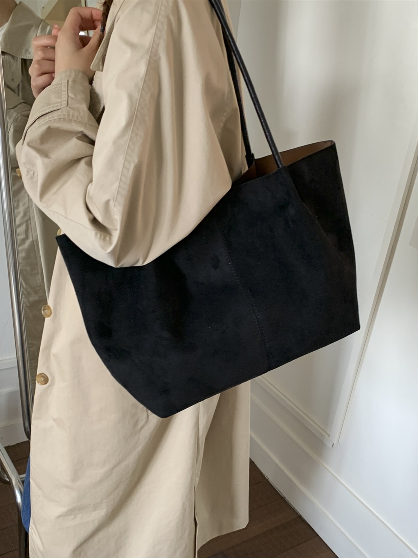 [Ana və Qız Çantaları] İş və Yol-Gəliş Üçün Sadə Bütöv Rəngli Böyük Tutumlu Zamşa Çanta, 2025 Yeni Trend Stil