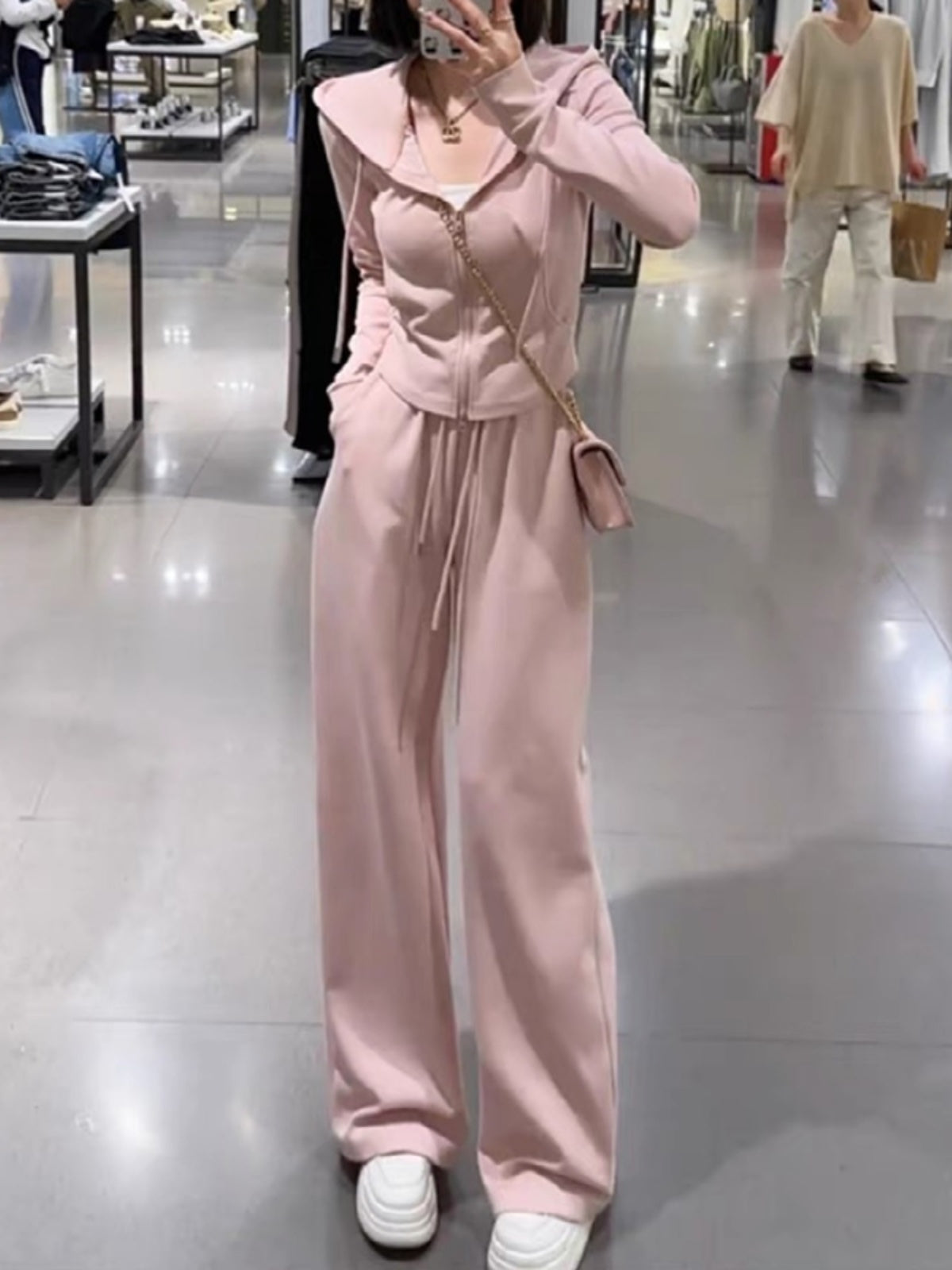 Qadın İdman Gündəlik Dəsti, Yaz 2026 Yeni Gəliş, Böyük Ölçülü, Arıqladıcı, Kapüşonlu Sviter və Geniş Ayaqlı Şalvar İki Hissəli Dəst