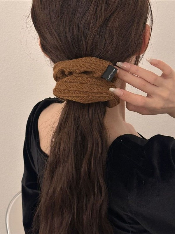 Payız/Qış Süd Qəhvə Rəngli Retro Naxışlı Skrunchie Saç Qalstuku Qadınlar üçün Yüksək At Quyruğu Saç Çiçək Saç Qalstuku Dəri Saç Qalstuku Saç Aksesuarı