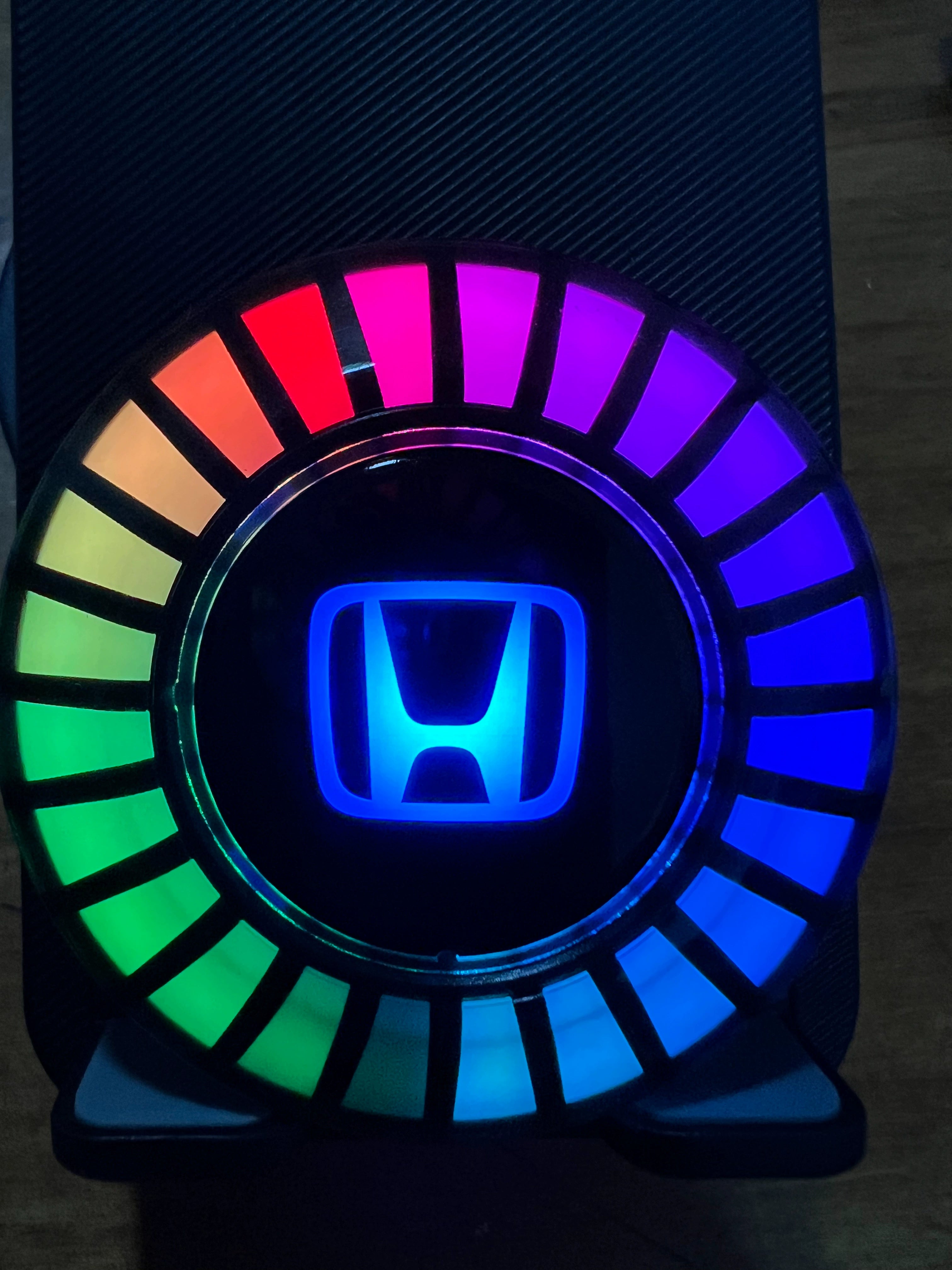 Yeni Təkmilləşdirmə Maqnit Emiş RGB Avtomobil Səsli İdarəetmə Pikap Mühit İşığı Ağıllı Avtomobil Havalandırma Ritmi İşıqlı Dekorasiya