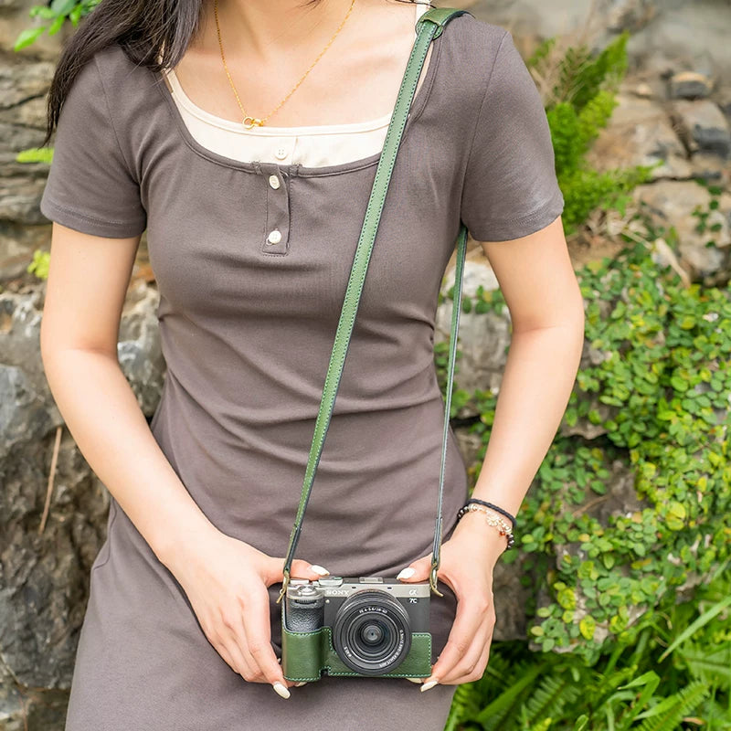 Fotoqraflar üçün uyğundur Sony a7c2 qoruyucu çanta a7m5zve10 ikinci nəsil güzgüsüz kamera çantası a7m4A7CR dəri çanta a6700 baza A7R5 əsl dəri qabıq inək dərisi çiyin qayışı dekorativ aksesuarlar