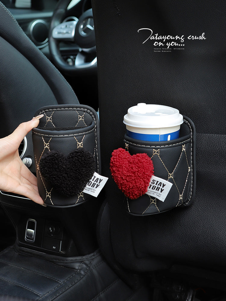 Cizgi filmi üslubunda yaradıcı avtomobil stəkan tutacağı, avtomobil qapısının yan saxlama qutusu, qızlar üçün avtomobil oturacaqlarının arxaları üçün çoxfunksiyalı saxlama əşyası.