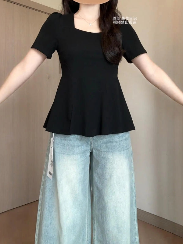 Böyük ölçülü, Avropa üslubunda, kvadrat yaxalı, yay üçün qadınlar üçün qısaqol köynək, bir az dolğun qadınlar üçün yaraşıqlı, armud formalı fiqurlar və qarnını gizlədir.