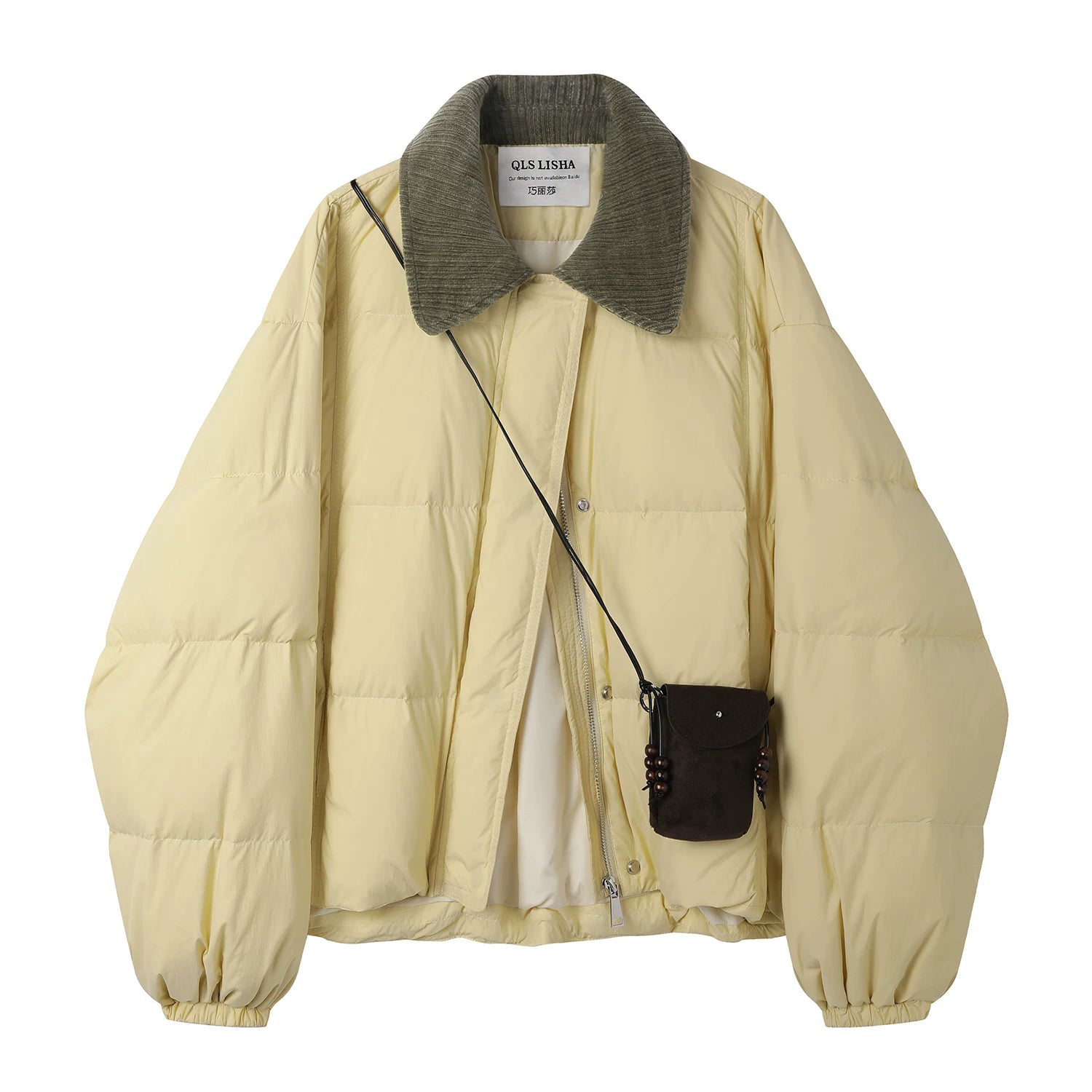 Cholisa-nın şirin və zərif məxmər rəngli yaxalıqlı aşağı gödəkçəsi qadınlar üçün çox yönlü qış dizaynıdır.