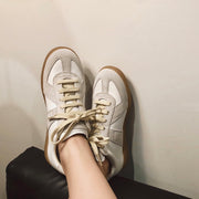 Laoqi Family Soul Edition German Training Shoes, 2025 New Style, White Flat Genuine Leather Fashion Sports Couple Shoes