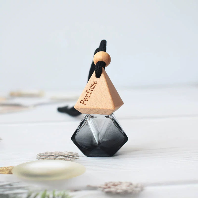 Yüksək səviyyəli Avtomobil Aromaterapiya Yanğınsöndürmə Şüşələri Öz-özünə quraşdırılmış Ətir Alt Butulkaları Avtomobil Asma Ornament Efir Yağı Uçucu Aroma Diffuzoru Qalıcı Ətir