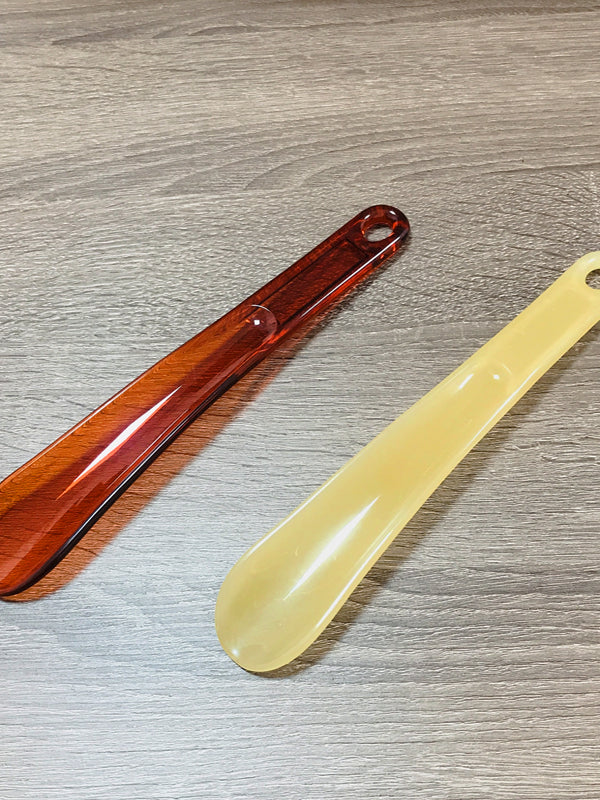 Yeni plastik tənbəl ayaqqabı artefaktı, yığcam məişət ayaqqabı qaldırıcısı, portativ yaradıcı ayaqqabı çəngəl, sadə müasir ayaqqabı buynuzu