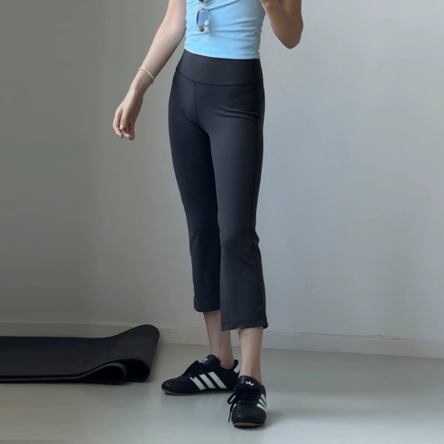 Yoyo qaçış üçün ayaq qaldıran yoqa şalvarlarını tövsiyə edir Avropa və Amerika fitness şalvarları qadınların peşəkar Pilates məşq şalvarları, yüngül çəkisi yeddi xal