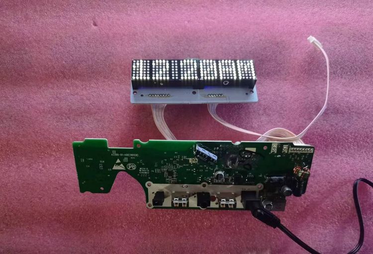 20W Bluetooth səs gücləndirici lövhəsində DIY tədqiqatı AD52068 çip led rəqəmsal boru nöqtə matrisi ekran modulu