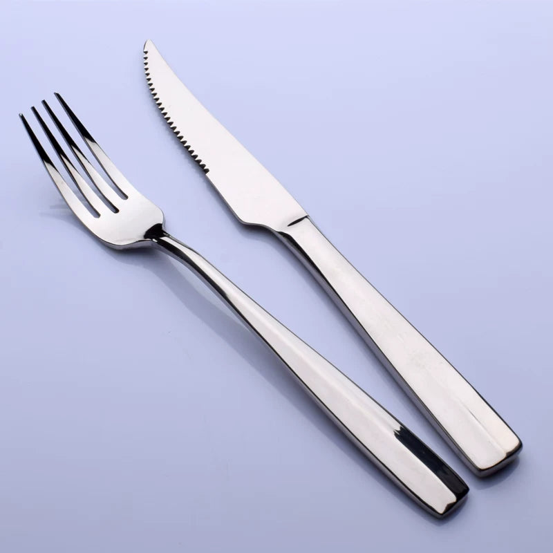 Qərb qabları, bıçaq, çəngəl və qaşıq, steyk üçün xüsusi bıçaq, əsas süfrə bıçağı, inək səkkizli bıçaq, çəngəl və qaşıq dəsti, məişət uzun saplı qaşıq, kommersiya məqsədləri üçün