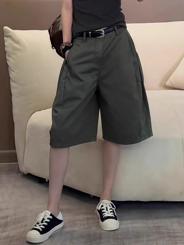 Xaki rəngli karqo şortları, üçölçülü biçimli, beş guşəli biçimli, qadın yay böyük ölçülü, Koreya üslubunda, boş, gündəlik, çoxfunksiyalı geniş ayaqlı şortlar.
