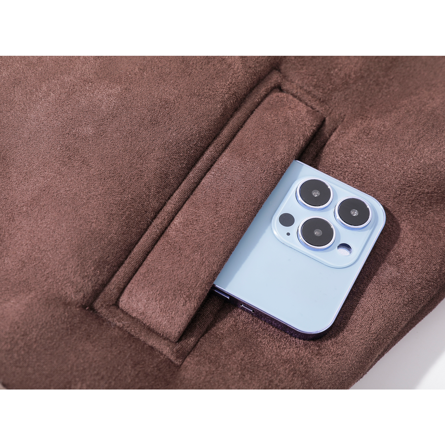 Cholisa-nın qadınlar üçün dəbli və populyar Chanel üslublu zamşa gödəkçəsi, payız və qış üçün mükəmməldir, dovşan xəzinə və motosikletlə inteqrasiya olunmuş dizayna malikdir.