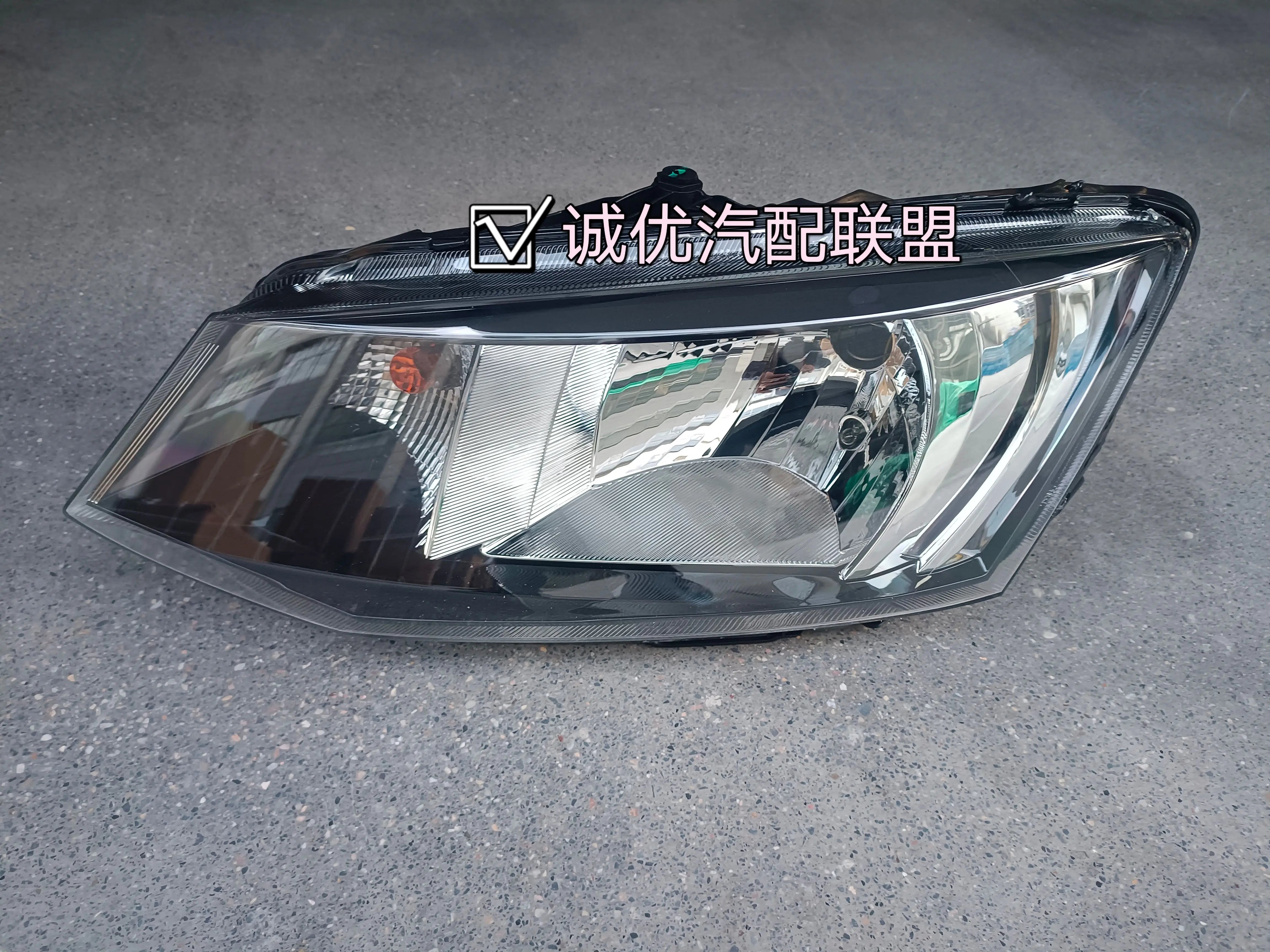 Skoda car parts 2015 Fabia headlights 2016/2017 Fabia headlights Fabia headlight assembly lens