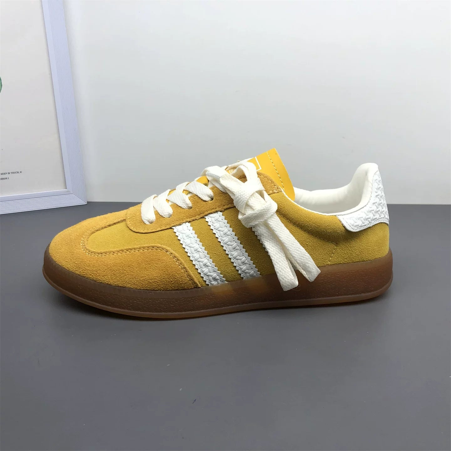 Women's shoes at discounted prices: German training shoes, genuine leather sneakers, new spring and fall casual shoes, women's suede cowhide Birken shoes, single shoes.