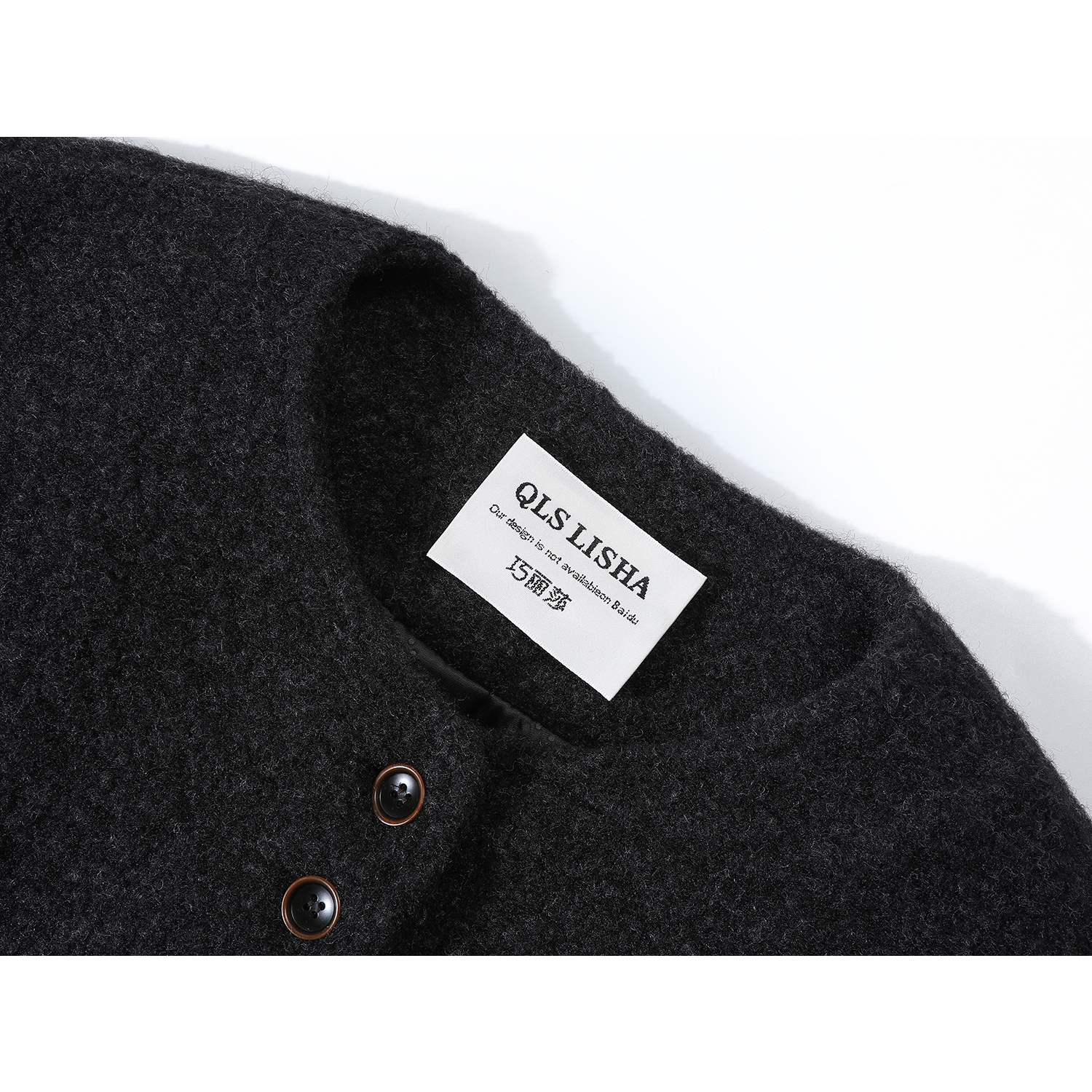 Cholisa-nın yüksək keyfiyyətli dama-dama yun paltosu inanılmaz dərəcədə gözəldir, payız və qış üçün mükəmməldir və Hepburn üslubundadır.