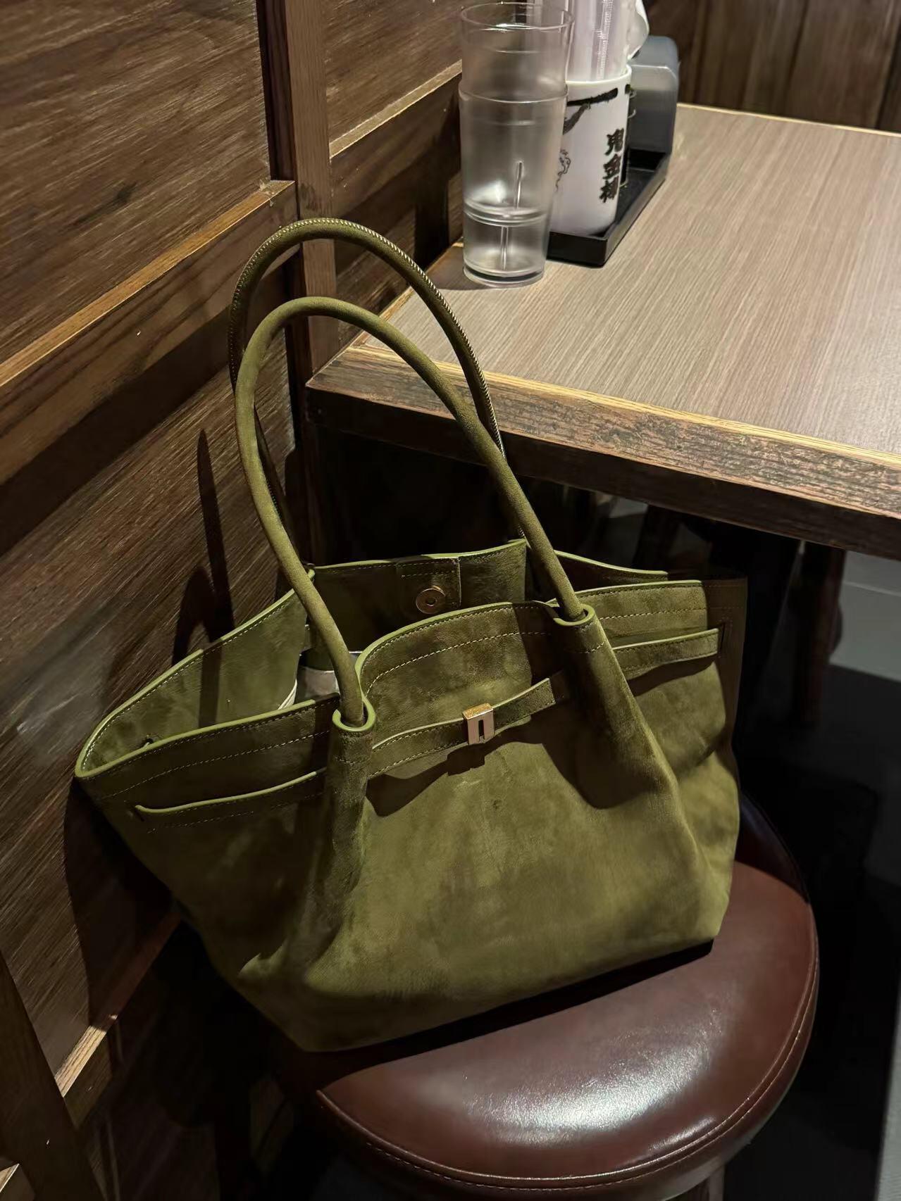 Niche color frosted suede bag for women, new 2024 fall/winter style, large capacity manty bag, city bag/shoulder bag.