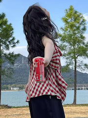 Qadınlar üçün böyük ölçülü, şirin və ədviyyatlı qırmızı dama-dama köynək, yay üçün mükəmməldir, gözəl və arıqladıcıdır, qat-qat geyinmək və ya tək geyinmək üçün uyğundur.