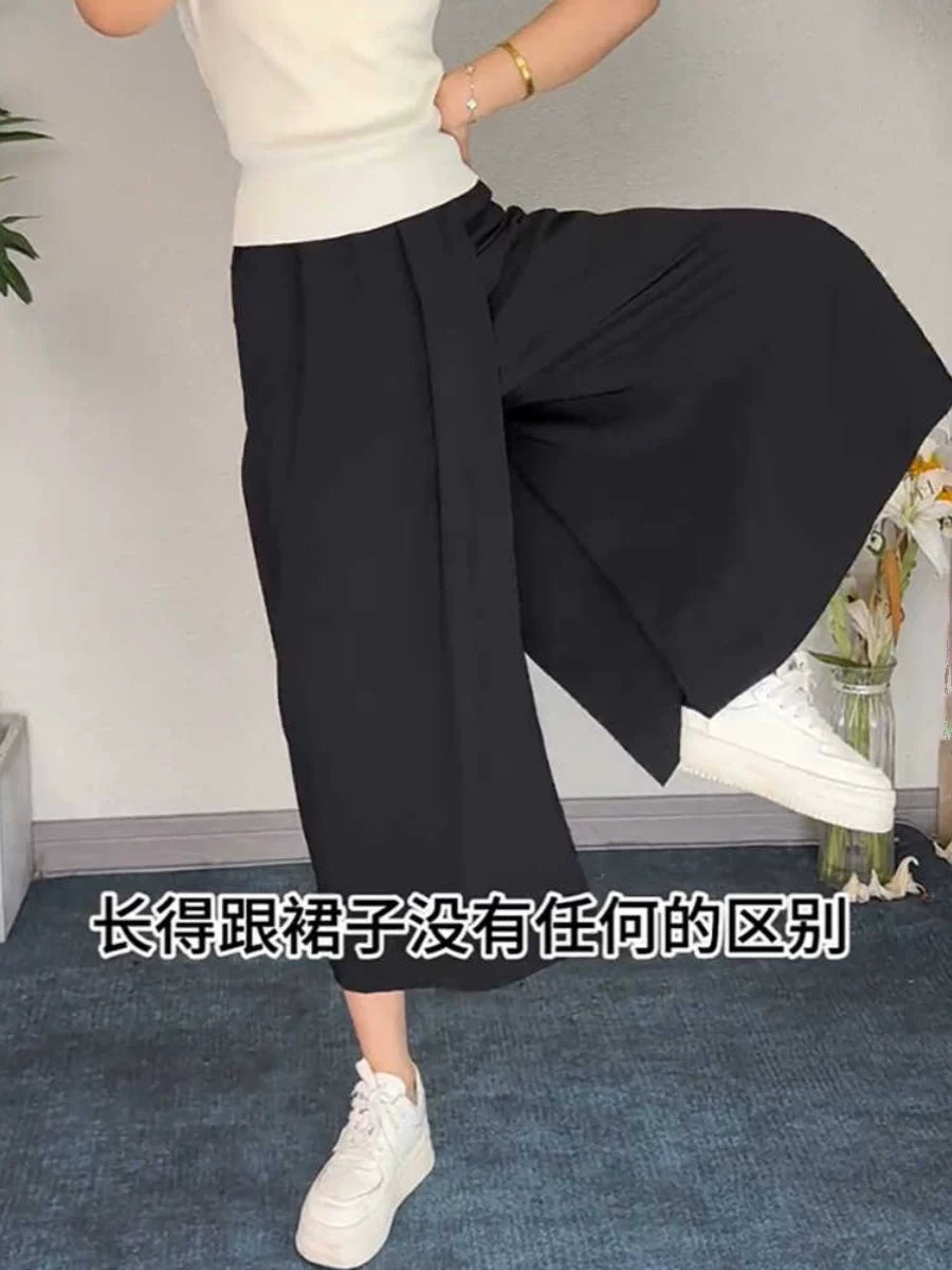 Qadınlar üçün böyük ölçülü yay mövsümündə çox satılan geniş, düz ayaqlı kulotlar, bir az kök qızlar üçün incə, yüksək belli, nəfəs alan A-xəttli gündəlik şalvar