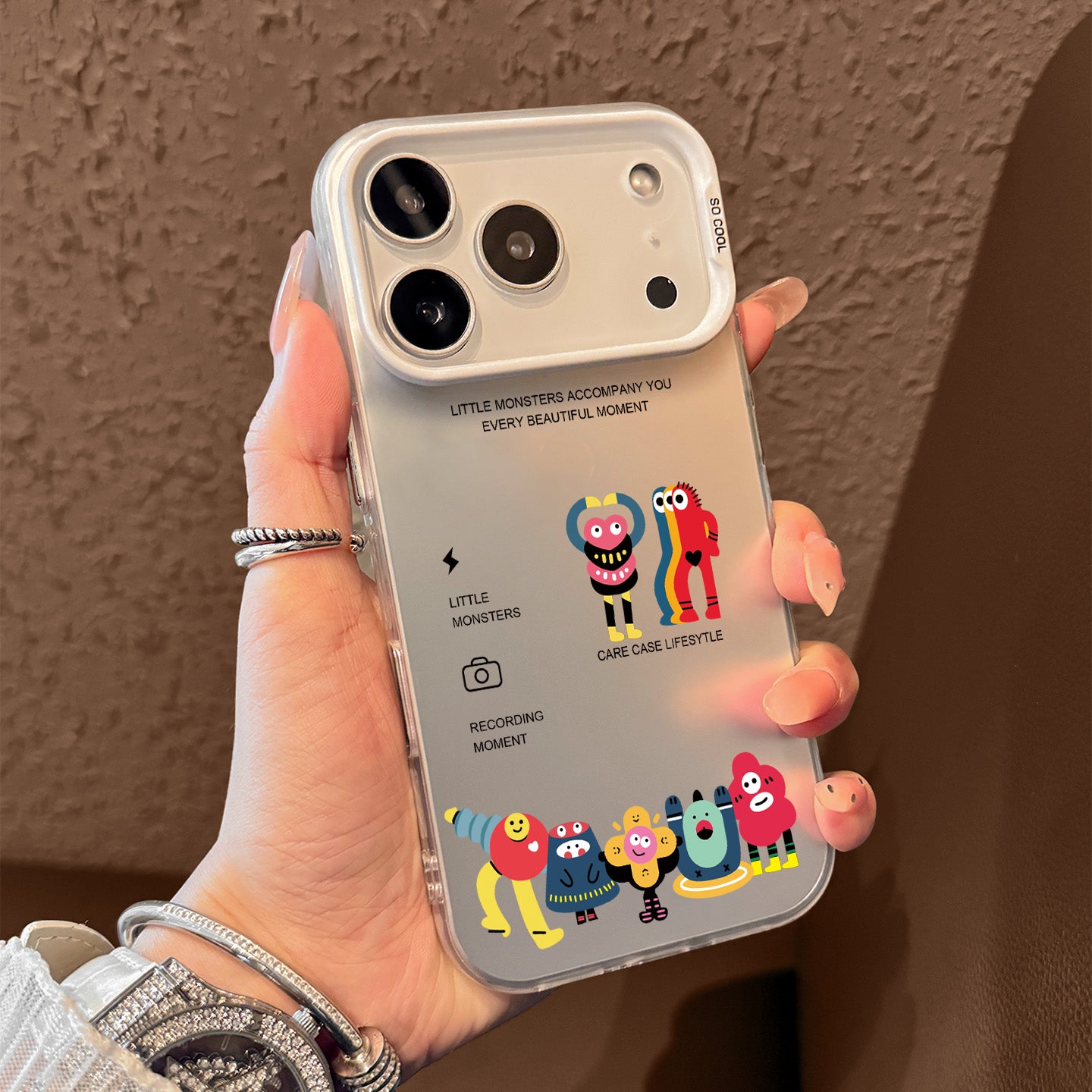 Sevimli məktub canavar şəkli iPhone17 cib telefonu üçün uyğundur Apple 17promax rəngli gümüşü şaxtalı çanta 17pro sərt qabıqlı Apple havadan qoruyucu çanta ip17 internet məşhur kişi və qadın pro cizgi filmi