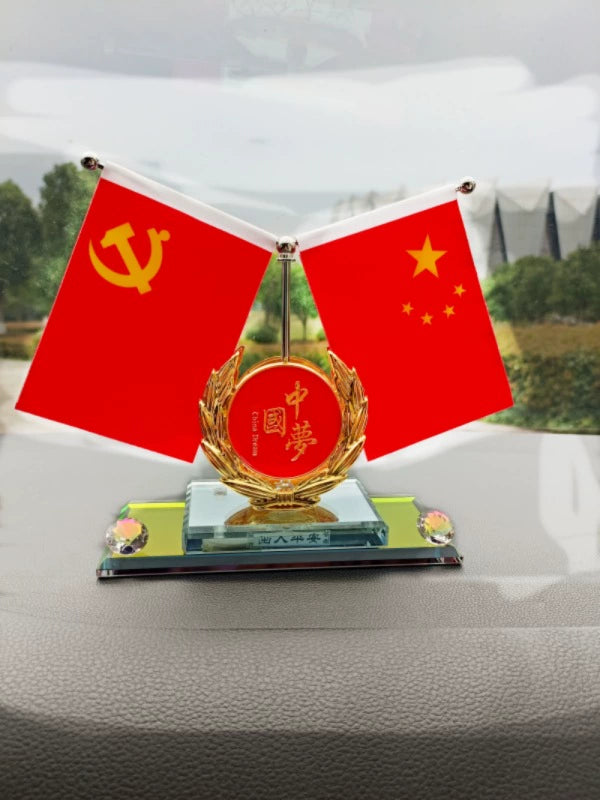 Avtomobil Kiçik Qırmızı Bayraq Kristal Avtomobil Dekorasiyası Beş Ulduzlu Qırmızı Bayraq İdarə Paneli Ətir Yüksək səviyyəli Avtomobil Daxili Kəsmə Bütün Məhsullar