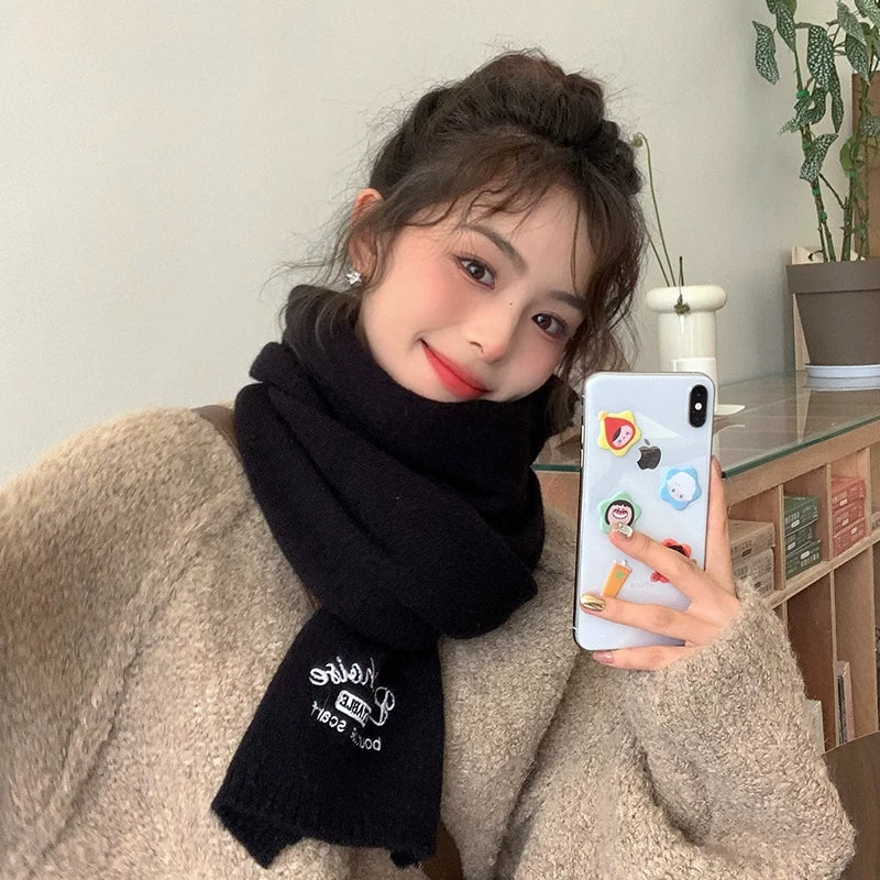 Qadınlar üçün Fala Armani ağ yumşaq yun şarf, qış Koreya üslubunda toxunmuş yun şarf, yüksək keyfiyyətli və çoxfunksiyalı.