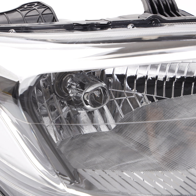 2015 Changan Yuexiang V3 fara yığma hissələri, yeni Yuexiang V3 ön faraları ilə uyğundur.