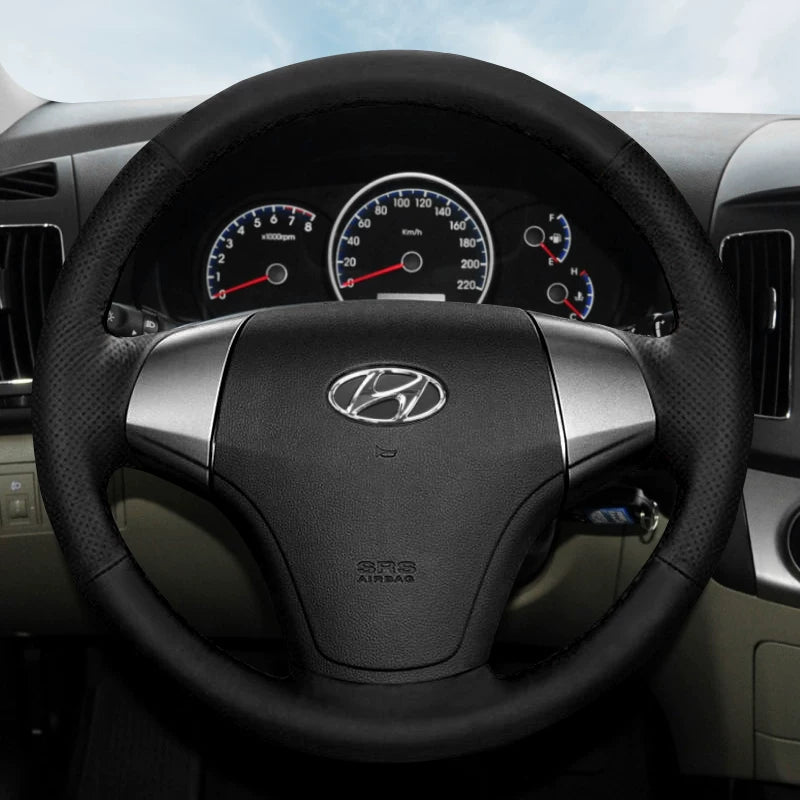 Hyundai Elantra, Hyundai Mistra, Hyundai Yuedong, Tucson və Langdong ix35 üçün qış versiyası üçün əl ilə tikilmiş orijinal dəri sükan örtüyü.