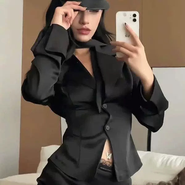 Qadınlar üçün fransız üslubunda qırmızı kostyum, yaxalıqlı köynək, erkən payız yeni dəb, saf və seksual, incə bədən quruluşu, unikal və fərqli köynək.